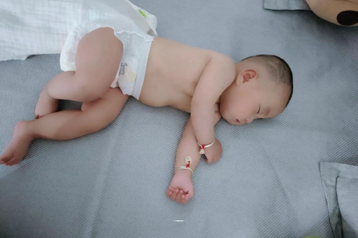 云浮怀孕多久会显肚子